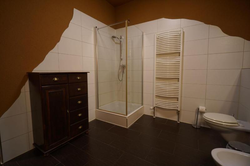 One-Bedroom Apartment image 1