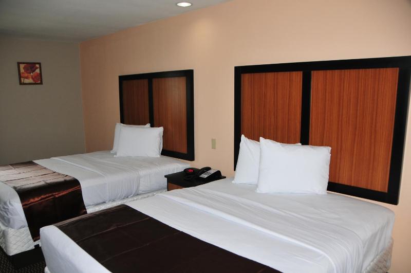 Deluxe Double Room image 2