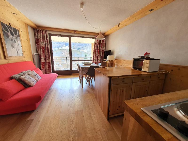 Apartment with Mountain View image 3