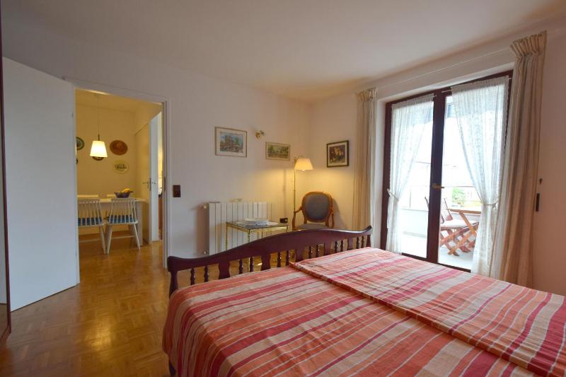 One-Bedroom Apartment image 2