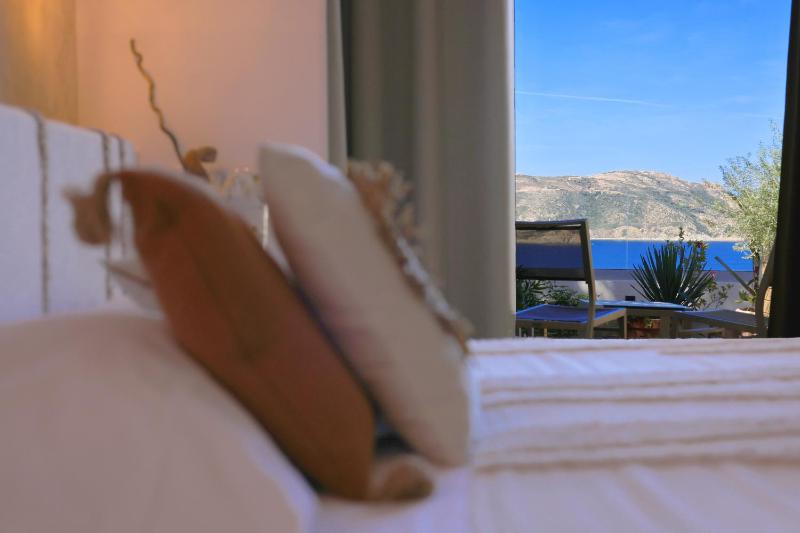 Panorama Double Room with Balcony and Sea View image 1