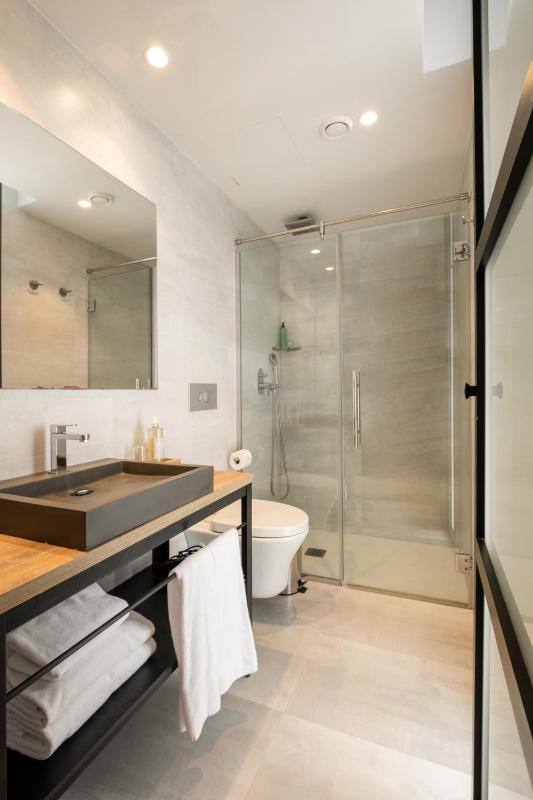 Standard Two-Bedroom Apartment with terrace image 2