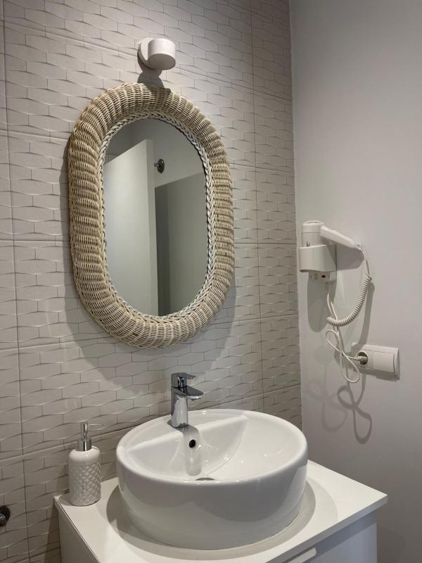 Single Room image 1