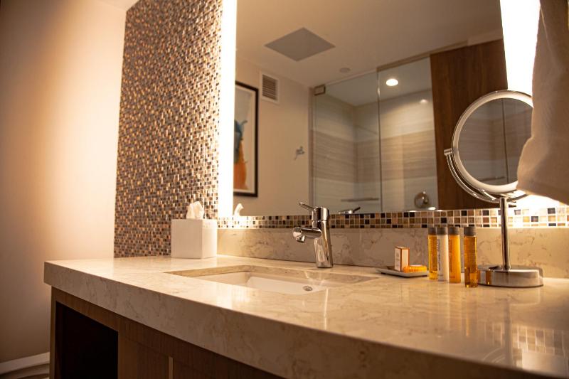 King Riverview image 4