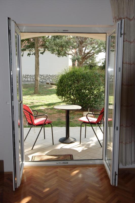 One-Bedroom Apartment with Terrace image 4