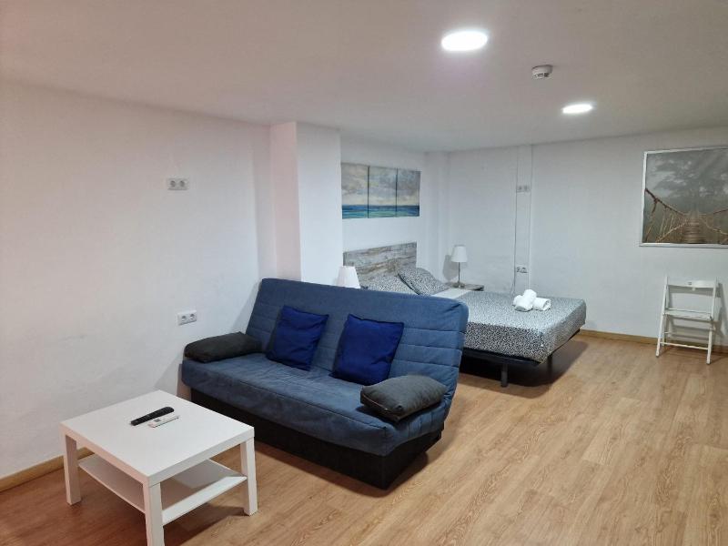Large Double Room image 2