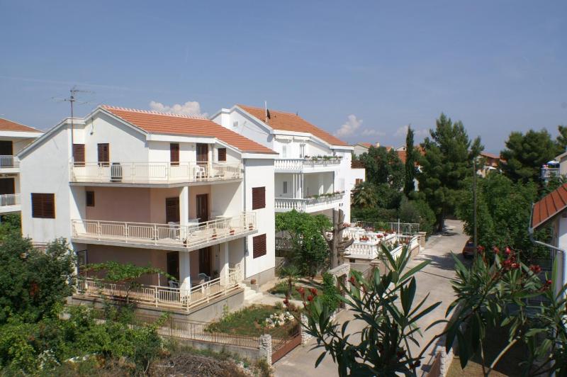 One-Bedroom Apartment with Terrace image 2