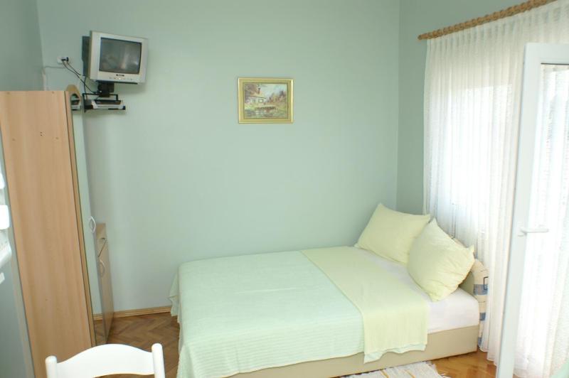 Studio with Balcony image 1