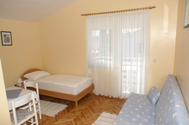 Studio with Balcony image 1