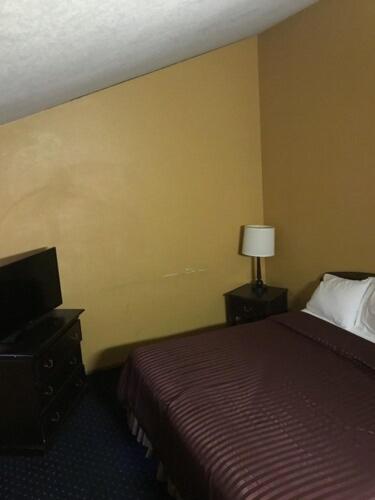 Two-Bedroom Suite image 4