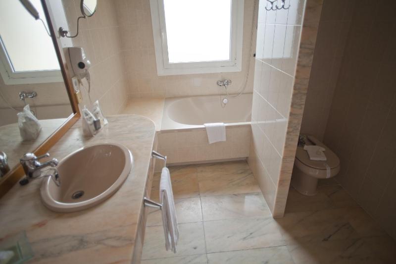 Junior Suite image 3