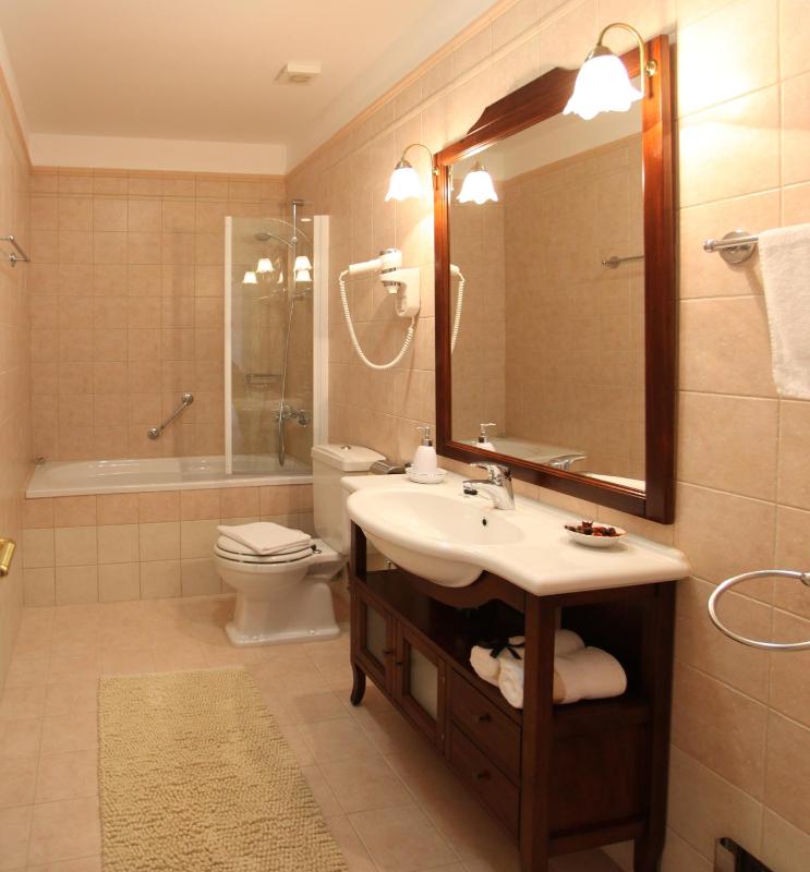 Villa with Sea View image 2