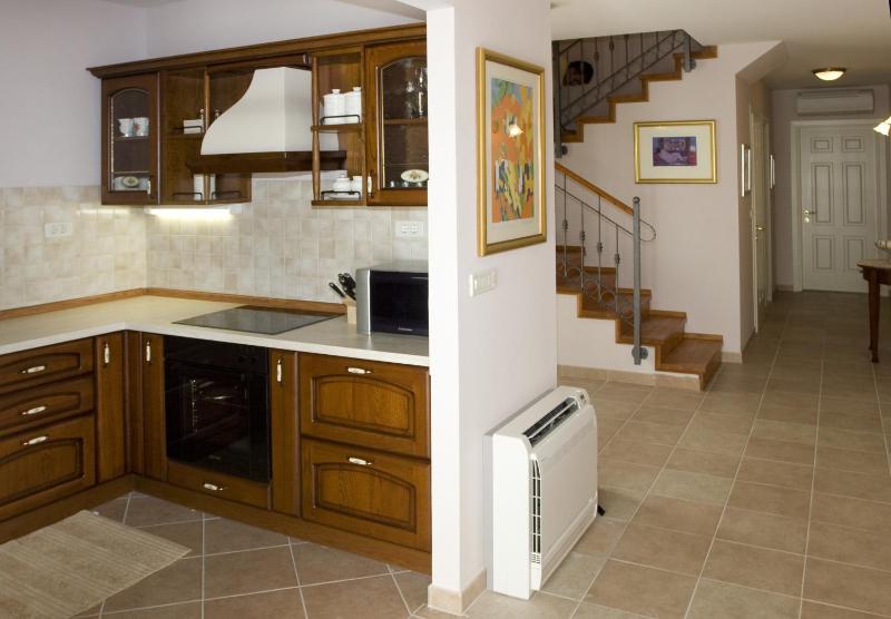 Villa with Sea View image 4