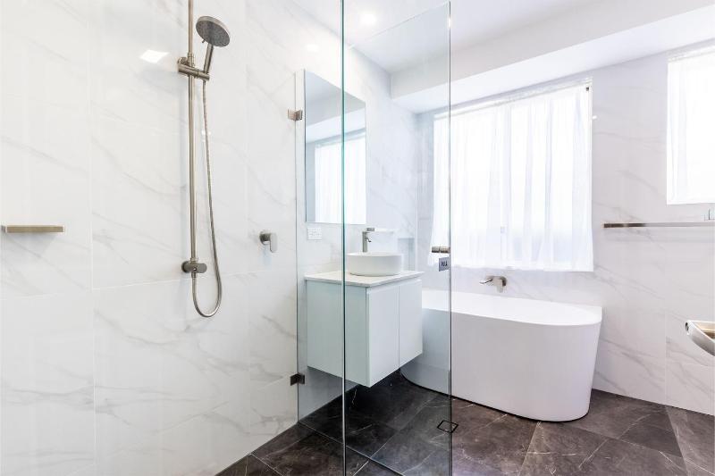 The Bay House 48 Government Road Shoal Bay Ducted air conditioning 5 bedroom holiday home with Wi Fi Foxtel - image 21