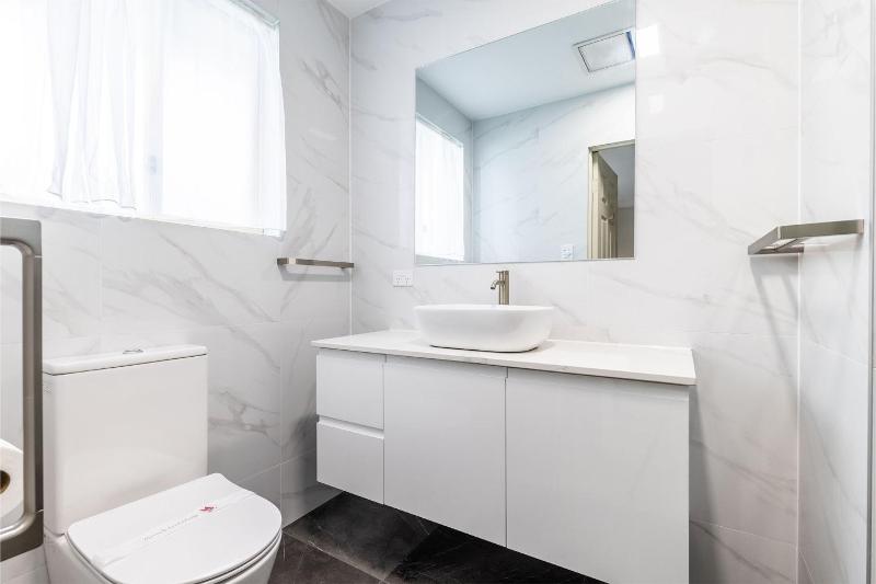The Bay House 48 Government Road Shoal Bay Ducted air conditioning 5 bedroom holiday home with Wi Fi Foxtel - image 8