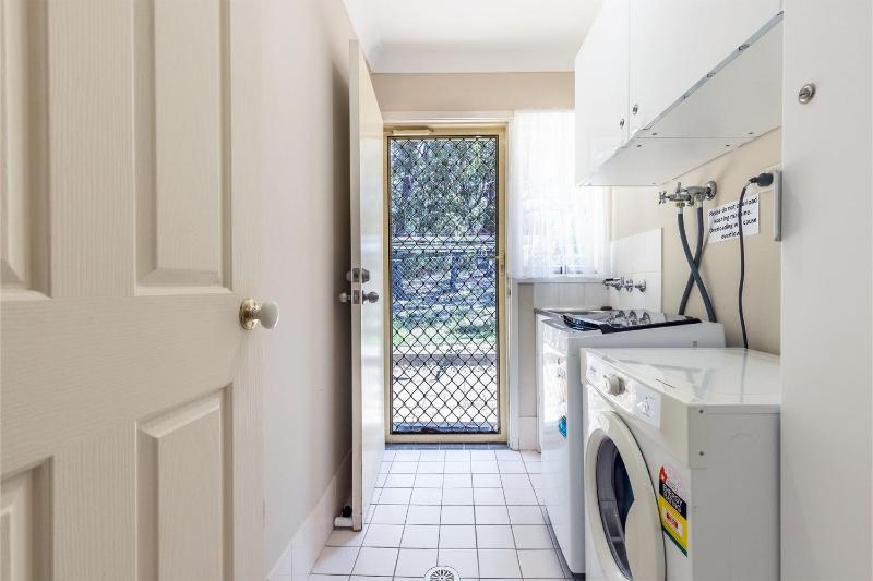 The Bay House 48 Government Road Shoal Bay Ducted air conditioning 5 bedroom holiday home with Wi Fi Foxtel - image 6