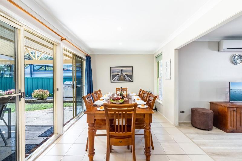 The Bay House 48 Government Road Shoal Bay Ducted air conditioning 5 bedroom holiday home with Wi Fi Foxtel - image 7