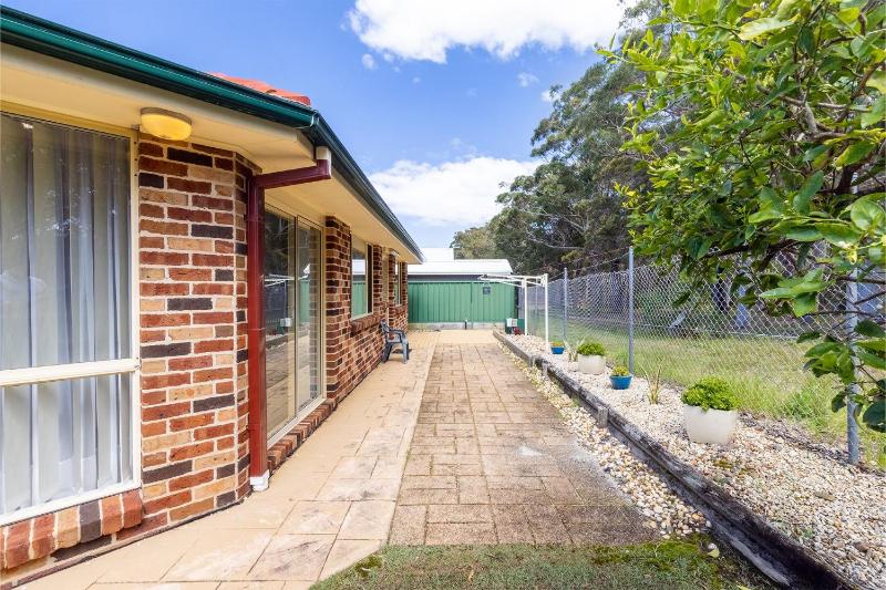 The Bay House 48 Government Road Shoal Bay Ducted air conditioning 5 bedroom holiday home with Wi Fi Foxtel - image 29