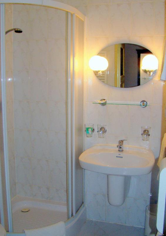 Apartment image 3