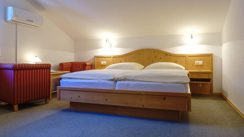 Budget Double Room image 2