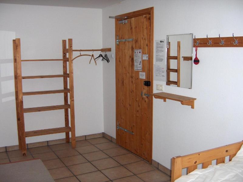 Quadruple Room with Shared Bathroom image 2