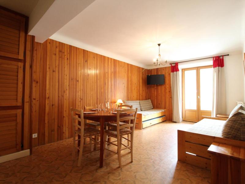 Apartment (5 Adults) image 1