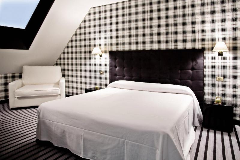 Hotel Clarin - image 7