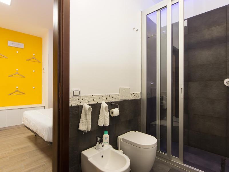 Deluxe Double Room image 3