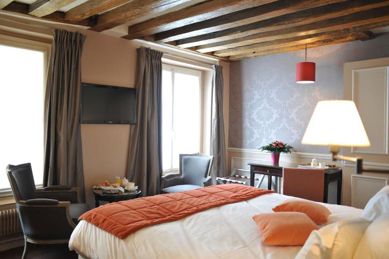 Standard Double or Twin Room image 1