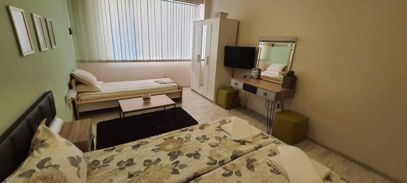 One-Bedroom Suite image 3