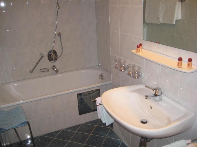 Quadruple Room image 1