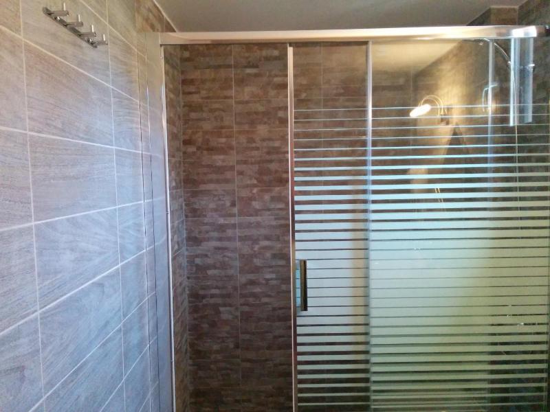 Studio Apartment with Sea View image 3