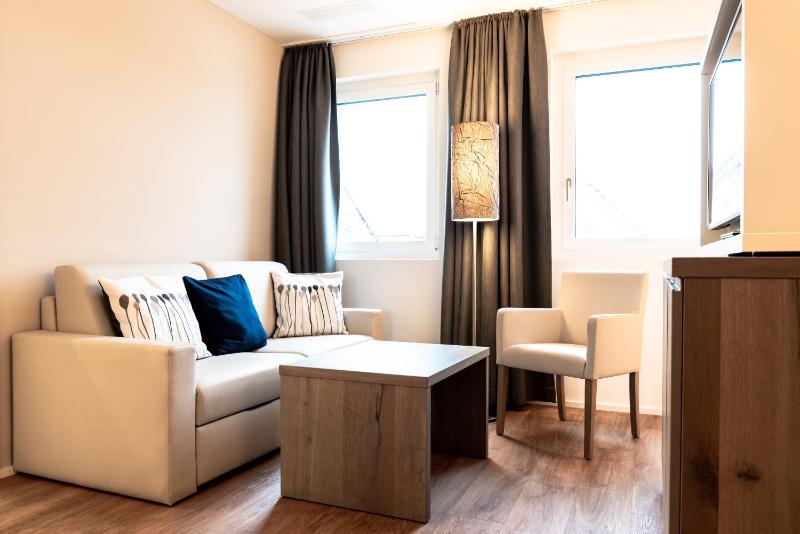 Family Room image 3