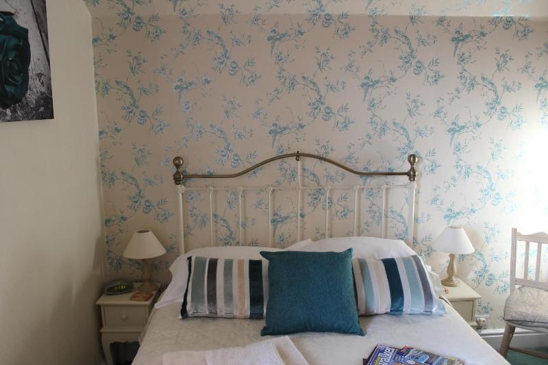 Standard Double Room image 2
