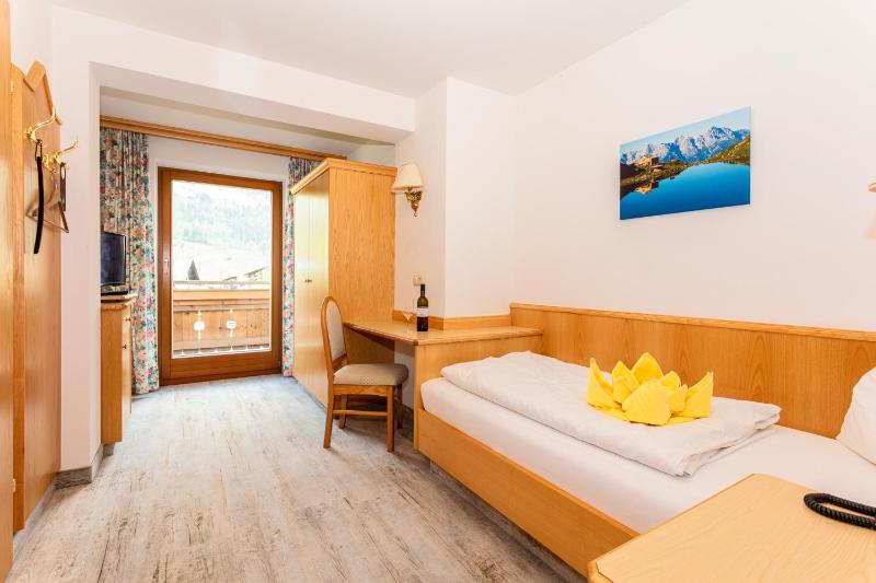 Single Room image 3