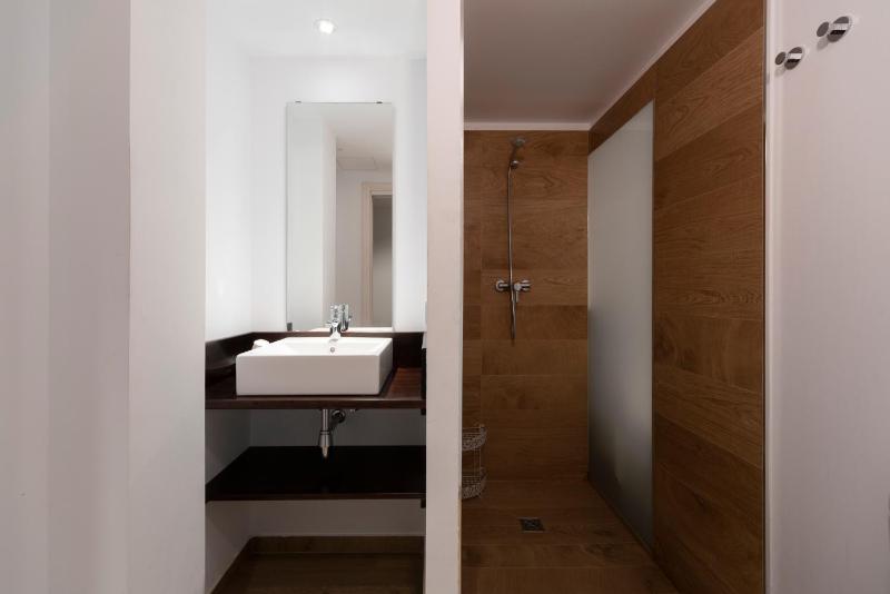 Double Room with Private Bathroom image 4