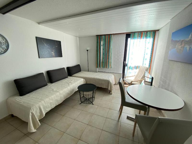 Studio (2 Adults) image 1