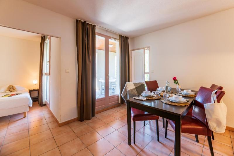 Superior Family Apartment with kitchenette image 1
