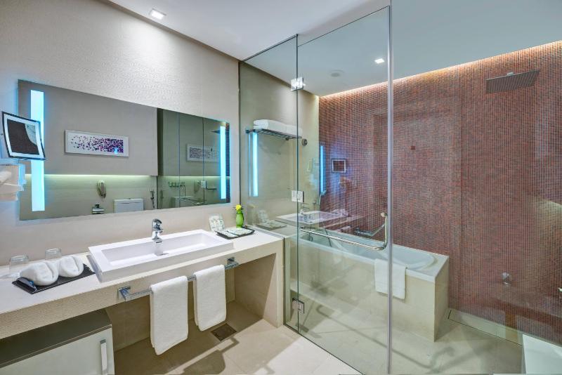 Superior Room City View - 20% OFF F&B, 30% Off on SPA, Free Beach Transfer image 3