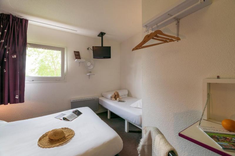 Triple Room image 2