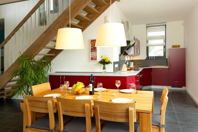 Three-Bedroom House image 4