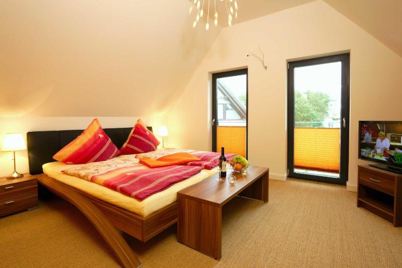 Three-Bedroom House image 2