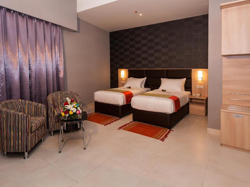 Double or Twin Room image 3