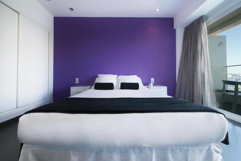 Double or Twin Room with Side Sea View with Terrace 1 - 2 beds image 3