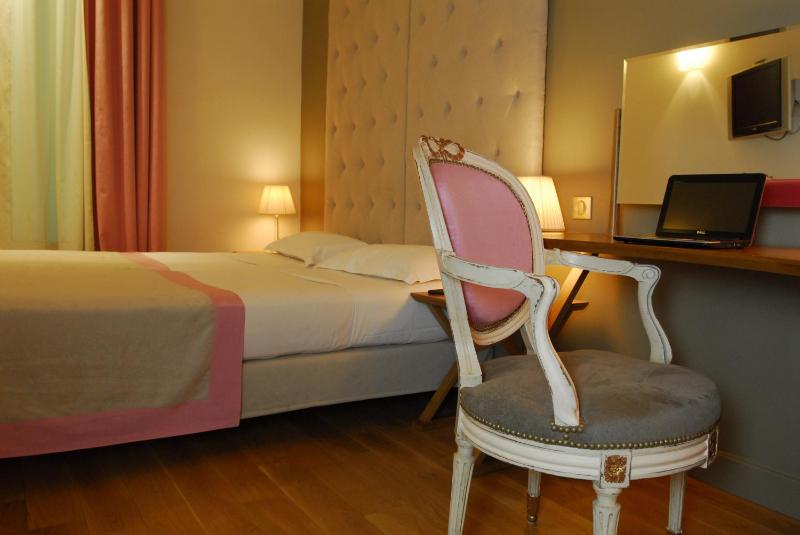 Comfort Room image 4