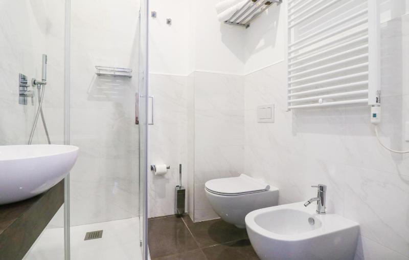 Triple Room with Partial Sea View image 3