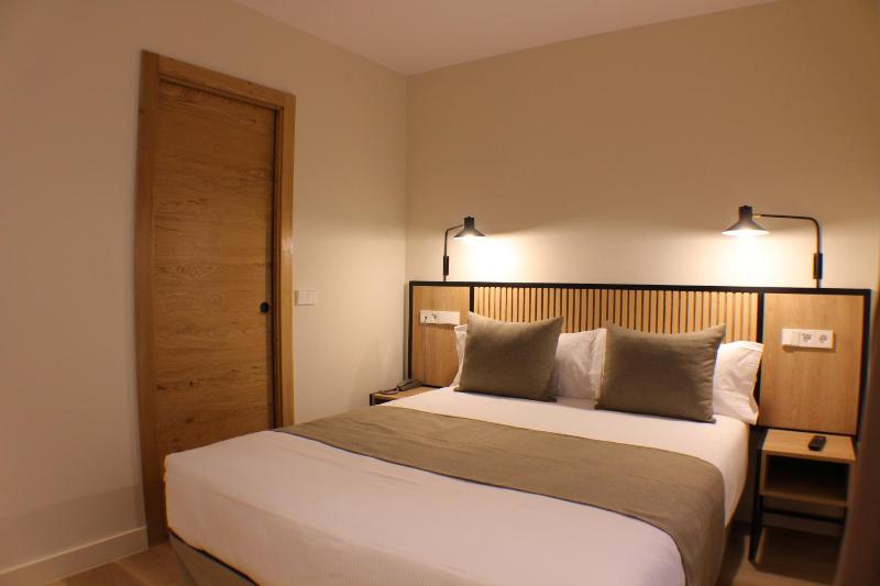 Superior Queen Room image 1