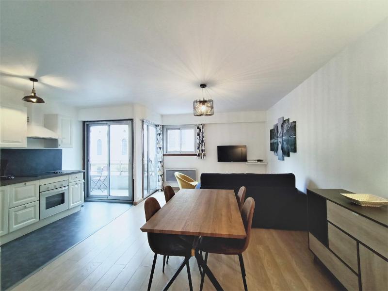T2 Spacieux et Lumineux avec Balcon et Garage Privatif à 5 min du Centre-Ville d’Aix-les-Bains - FR-1-555-45 Images