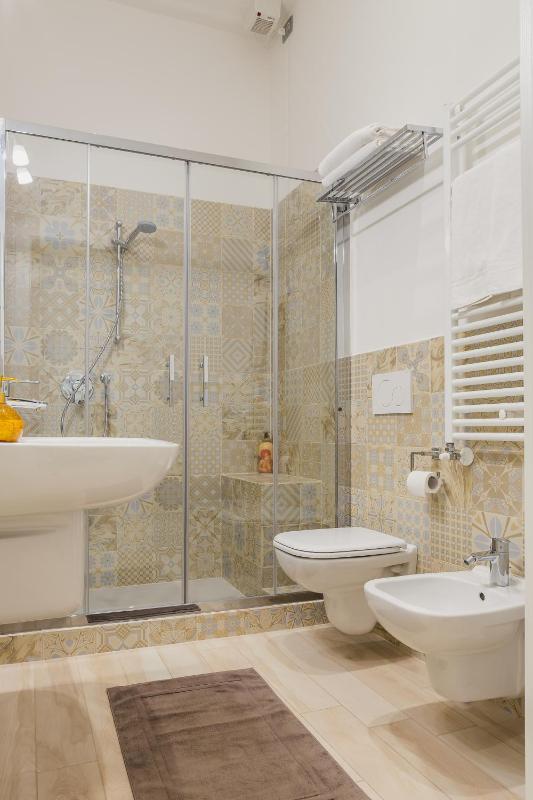 Superior One-Bedroom Apartment image 3