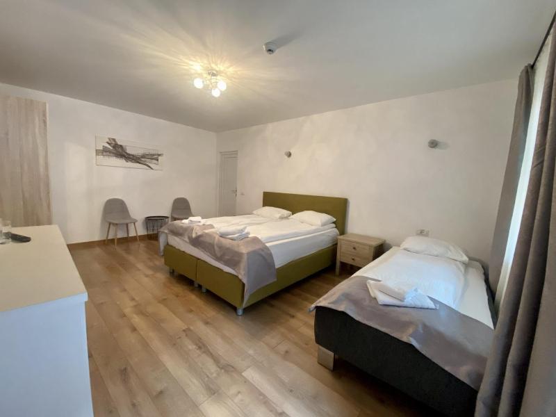 Superior Triple Room image 2